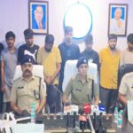 सीएम साय ने राजमिस्त्री बनकर सोखता गड्ढे के लिए की ईंट जोड़ाई, पानी बचाने के लिए जल संचयन वाहिनी के कार्यों की सराहना