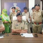 नक्सल प्रभावित मुलेर गांव पहुंचे CM साय: इमली पेड़ के नीचे चौपाल लगाकर सुनीं ग्रामीणों की समस्याएं, अफसरों को तुरंत कार्रवाई के दिए निर्देश